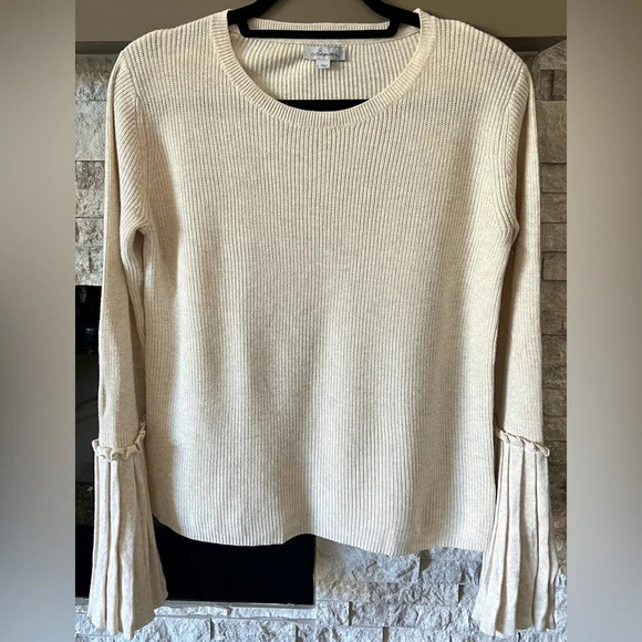Olivia Warren Large off white sweater with  pleated sleeves - Picture 1 of 7